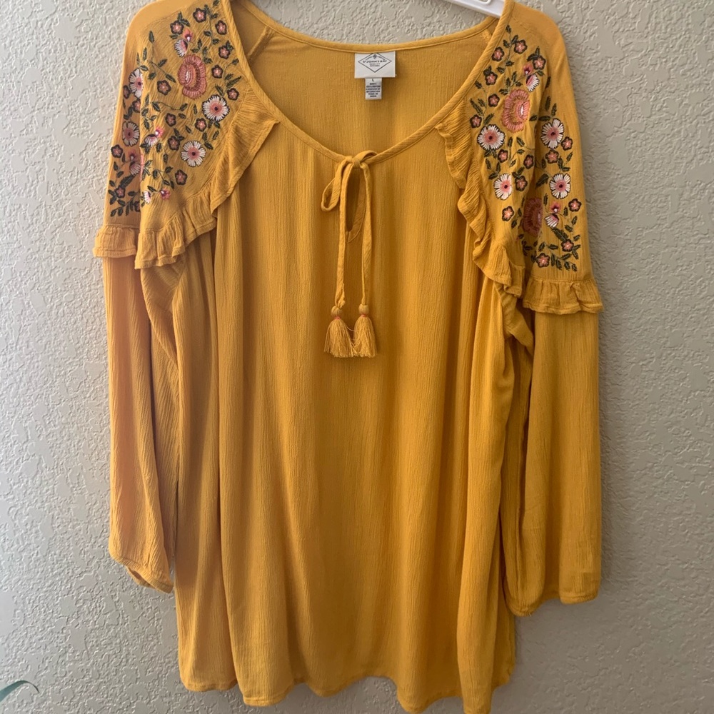 Ladies embroidered tunic blouse